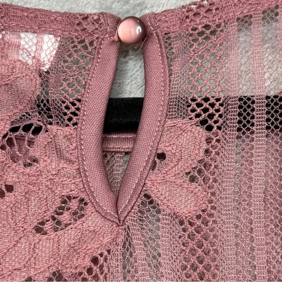Shannon Ford 1X Shirt Top Pink Floral Flower Lace Short Sleeve Scoop Neck Sheer - Picture 6 of 9
